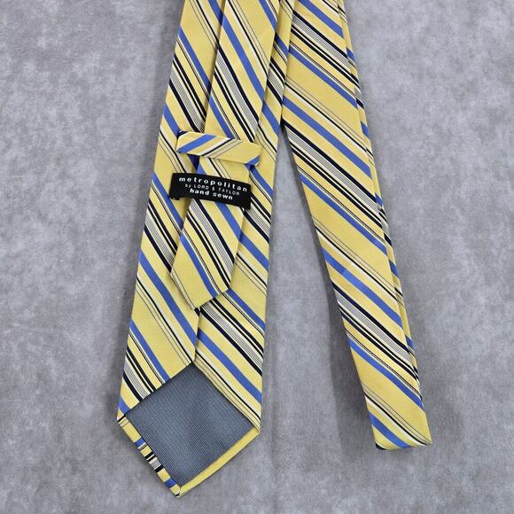 Lord & Taylor Metropolitan Yellow Stripe Executive 100% Silk Men's Neck Tie - Picture 3 of 6